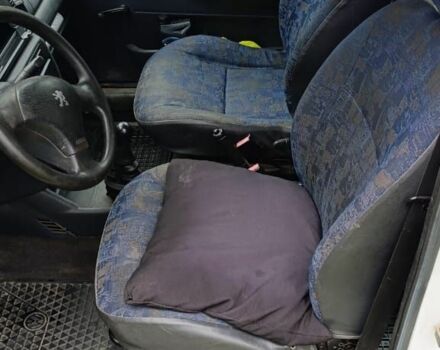 Белый Пежо Partner, объемом двигателя 1.9 л и пробегом 431 тыс. км за 2400 $, фото 1 на Automoto.ua