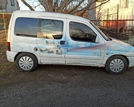 Белый Пежо Partner, объемом двигателя 1.9 л и пробегом 300 тыс. км за 2000 $, фото 2 на Automoto.ua