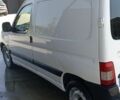 Белый Пежо Partner, объемом двигателя 1 л и пробегом 300 тыс. км за 1900 $, фото 2 на Automoto.ua
