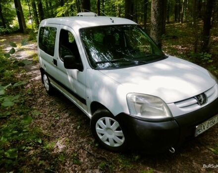Белый Пежо Partner, объемом двигателя 2 л и пробегом 385 тыс. км за 3000 $, фото 2 на Automoto.ua