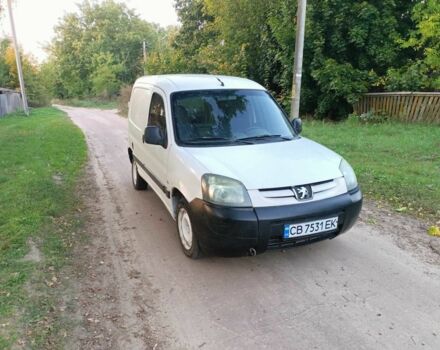 Белый Пежо Partner, объемом двигателя 1.1 л и пробегом 270 тыс. км за 2700 $, фото 1 на Automoto.ua