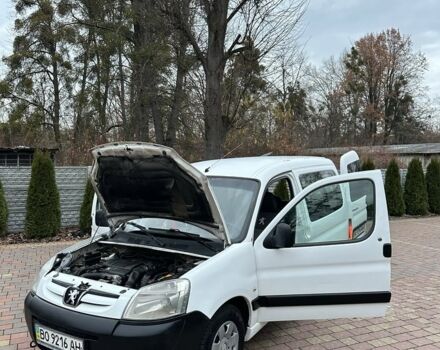 Білий Пежо Partner, об'ємом двигуна 1.6 л та пробігом 405 тис. км за 2549 $, фото 13 на Automoto.ua