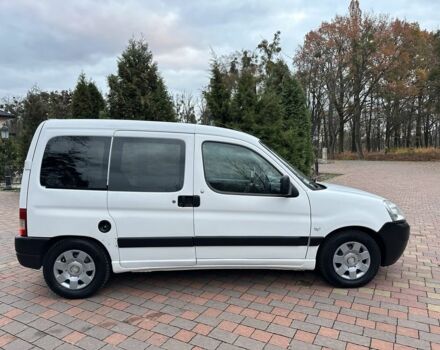 Білий Пежо Partner, об'ємом двигуна 1.6 л та пробігом 405 тис. км за 2549 $, фото 5 на Automoto.ua