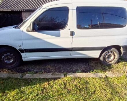 Белый Пежо Partner, объемом двигателя 1.6 л и пробегом 320 тыс. км за 3000 $, фото 4 на Automoto.ua