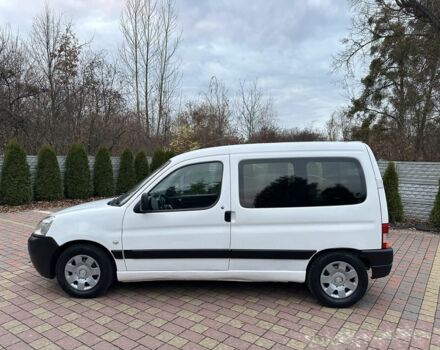 Білий Пежо Partner, об'ємом двигуна 1.6 л та пробігом 405 тис. км за 2549 $, фото 4 на Automoto.ua