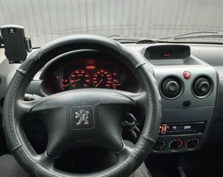Белый Пежо Partner, объемом двигателя 1.4 л и пробегом 270 тыс. км за 3800 $, фото 8 на Automoto.ua