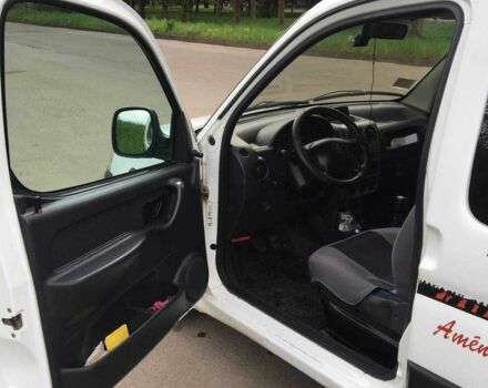 Білий Пежо Partner, об'ємом двигуна 1.6 л та пробігом 270 тис. км за 3400 $, фото 13 на Automoto.ua
