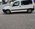 Белый Пежо Partner, объемом двигателя 1.6 л и пробегом 278 тыс. км за 2600 $, фото 1 на Automoto.ua