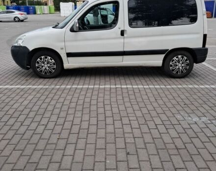 Белый Пежо Partner, объемом двигателя 1.6 л и пробегом 278 тыс. км за 2600 $, фото 3 на Automoto.ua