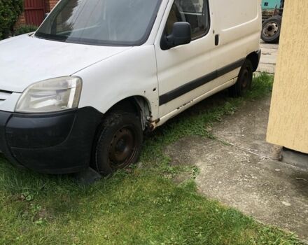 Белый Пежо Partner, объемом двигателя 0 л и пробегом 3 тыс. км за 601 $, фото 3 на Automoto.ua