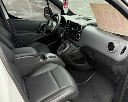 Белый Пежо Partner, объемом двигателя 1.6 л и пробегом 267 тыс. км за 5300 $, фото 7 на Automoto.ua