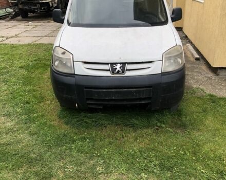 Белый Пежо Partner, объемом двигателя 0 л и пробегом 3 тыс. км за 601 $, фото 2 на Automoto.ua