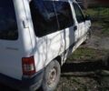 Белый Пежо Partner, объемом двигателя 1.6 л и пробегом 312 тыс. км за 3333 $, фото 1 на Automoto.ua