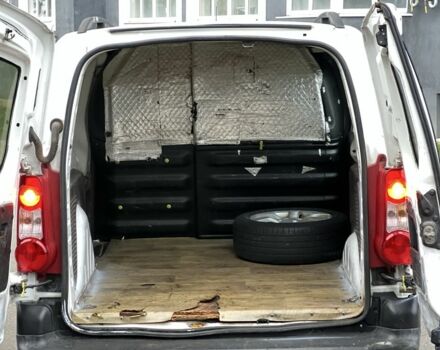 Білий Пежо Partner, об'ємом двигуна 1.6 л та пробігом 455 тис. км за 3300 $, фото 6 на Automoto.ua