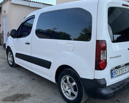 Белый Пежо Partner, объемом двигателя 1.6 л и пробегом 325 тыс. км за 5900 $, фото 3 на Automoto.ua