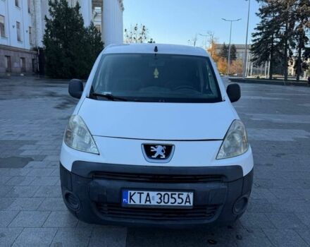 Белый Пежо Partner, объемом двигателя 0 л и пробегом 300 тыс. км за 2144 $, фото 2 на Automoto.ua