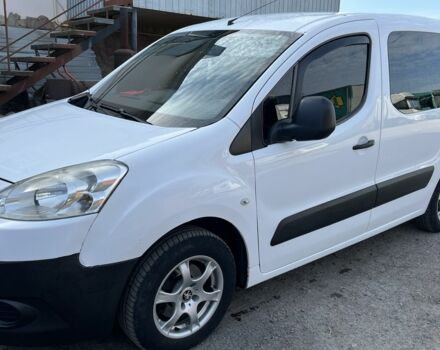 Белый Пежо Partner, объемом двигателя 1.6 л и пробегом 325 тыс. км за 5900 $, фото 4 на Automoto.ua