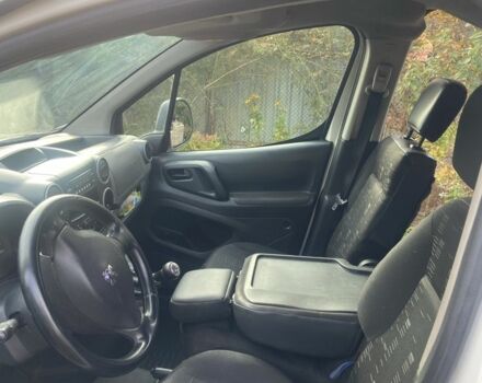 Белый Пежо Partner, объемом двигателя 1.6 л и пробегом 251 тыс. км за 5100 $, фото 9 на Automoto.ua