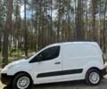 Белый Пежо Partner, объемом двигателя 1.6 л и пробегом 313 тыс. км за 4800 $, фото 1 на Automoto.ua