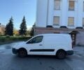 Белый Пежо Partner, объемом двигателя 0 л и пробегом 300 тыс. км за 2144 $, фото 1 на Automoto.ua