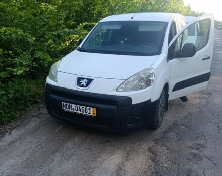 Белый Пежо Partner, объемом двигателя 1.6 л и пробегом 345 тыс. км за 4800 $, фото 8 на Automoto.ua