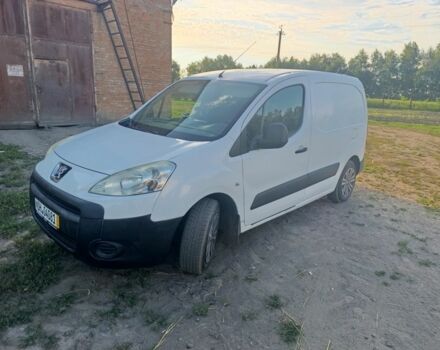 Белый Пежо Partner, объемом двигателя 1.6 л и пробегом 345 тыс. км за 4800 $, фото 4 на Automoto.ua