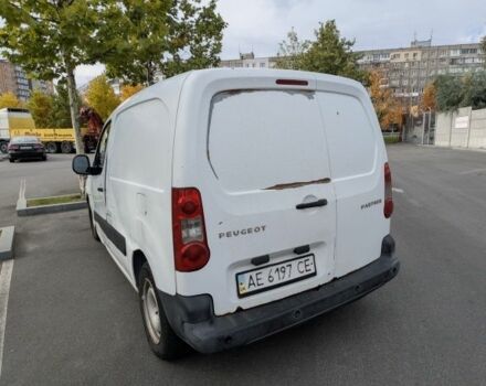 Белый Пежо Partner, объемом двигателя 1.6 л и пробегом 376 тыс. км за 2900 $, фото 4 на Automoto.ua