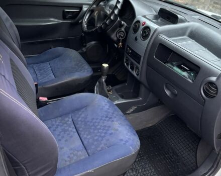 Білий Пежо Partner, об'ємом двигуна 1.6 л та пробігом 316 тис. км за 3300 $, фото 7 на Automoto.ua