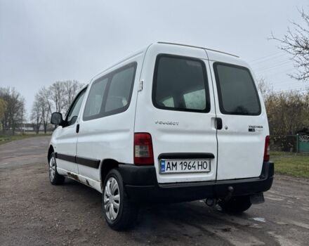 Білий Пежо Partner, об'ємом двигуна 1.6 л та пробігом 316 тис. км за 3300 $, фото 3 на Automoto.ua