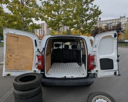 Белый Пежо Partner, объемом двигателя 1.6 л и пробегом 376 тыс. км за 2900 $, фото 15 на Automoto.ua