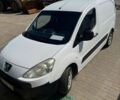 Белый Пежо Partner, объемом двигателя 1.6 л и пробегом 362 тыс. км за 4000 $, фото 1 на Automoto.ua