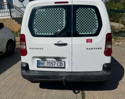 Белый Пежо Partner, объемом двигателя 1.6 л и пробегом 362 тыс. км за 4000 $, фото 5 на Automoto.ua