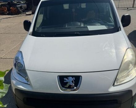 Белый Пежо Partner, объемом двигателя 1.6 л и пробегом 362 тыс. км за 4000 $, фото 2 на Automoto.ua
