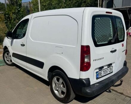 Белый Пежо Partner, объемом двигателя 1.6 л и пробегом 362 тыс. км за 4000 $, фото 3 на Automoto.ua