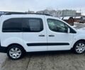 Белый Пежо Partner, объемом двигателя 1.6 л и пробегом 165 тыс. км за 7500 $, фото 4 на Automoto.ua