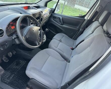 Білий Пежо Partner, об'ємом двигуна 1.6 л та пробігом 238 тис. км за 2500 $, фото 7 на Automoto.ua