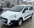 Белый Пежо Partner, объемом двигателя 1.6 л и пробегом 165 тыс. км за 7500 $, фото 1 на Automoto.ua
