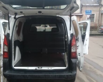 Белый Пежо Partner, объемом двигателя 1.6 л и пробегом 320 тыс. км за 6200 $, фото 4 на Automoto.ua