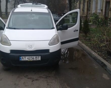 Белый Пежо Partner, объемом двигателя 1.6 л и пробегом 320 тыс. км за 6200 $, фото 1 на Automoto.ua