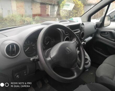 Белый Пежо Partner, объемом двигателя 1.6 л и пробегом 56 тыс. км за 12900 $, фото 4 на Automoto.ua