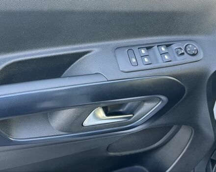 Белый Пежо Partner, объемом двигателя 1.6 л и пробегом 180 тыс. км за 14000 $, фото 14 на Automoto.ua