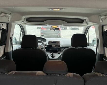 Белый Пежо Partner, объемом двигателя 1.6 л и пробегом 178 тыс. км за 13900 $, фото 11 на Automoto.ua