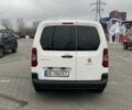 Белый Пежо Partner, объемом двигателя 1.6 л и пробегом 178 тыс. км за 13900 $, фото 4 на Automoto.ua