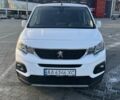 Белый Пежо Partner, объемом двигателя 1.6 л и пробегом 180 тыс. км за 14000 $, фото 1 на Automoto.ua