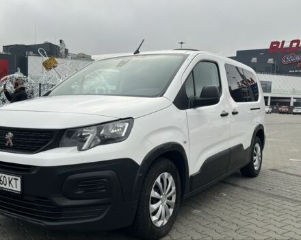 Белый Пежо Partner, объемом двигателя 1.6 л и пробегом 178 тыс. км за 13900 $, фото 3 на Automoto.ua