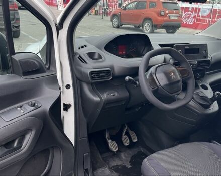 Белый Пежо Partner, объемом двигателя 1.6 л и пробегом 178 тыс. км за 13900 $, фото 10 на Automoto.ua