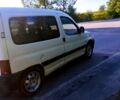 Белый Пежо Partner, объемом двигателя 1.9 л и пробегом 352 тыс. км за 1000 $, фото 1 на Automoto.ua
