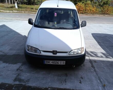 Белый Пежо Partner, объемом двигателя 1.9 л и пробегом 270 тыс. км за 2300 $, фото 1 на Automoto.ua