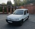Белый Пежо Partner, объемом двигателя 1.9 л и пробегом 325 тыс. км за 3250 $, фото 1 на Automoto.ua
