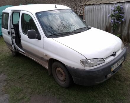 Белый Пежо Partner, объемом двигателя 2 л и пробегом 207 тыс. км за 2500 $, фото 1 на Automoto.ua